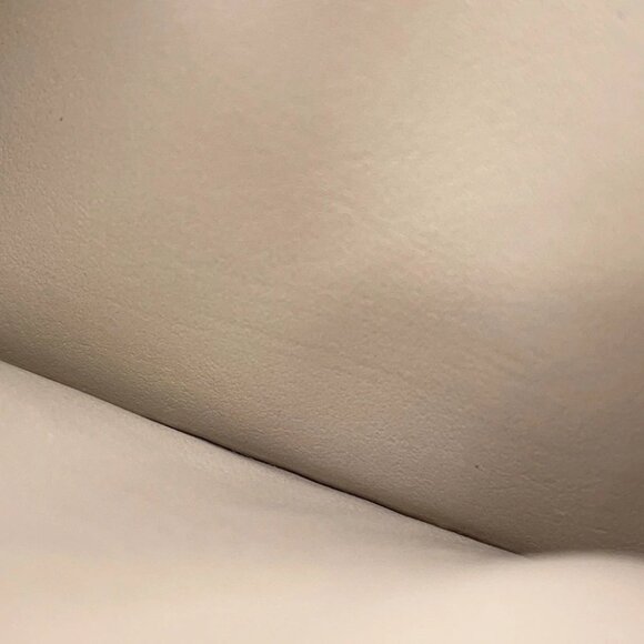 LOEWE Knot Coin Card Holder Shiny Nappa Calf Leather Light oats CEM1Z40X04 - Picture 6 of 9